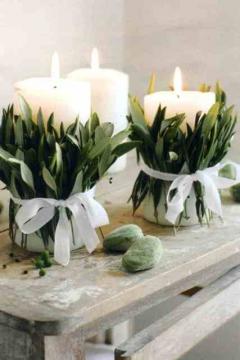 Πασχαλινή εσωτερική διακόσμηση, με λουλούδια και κεριά